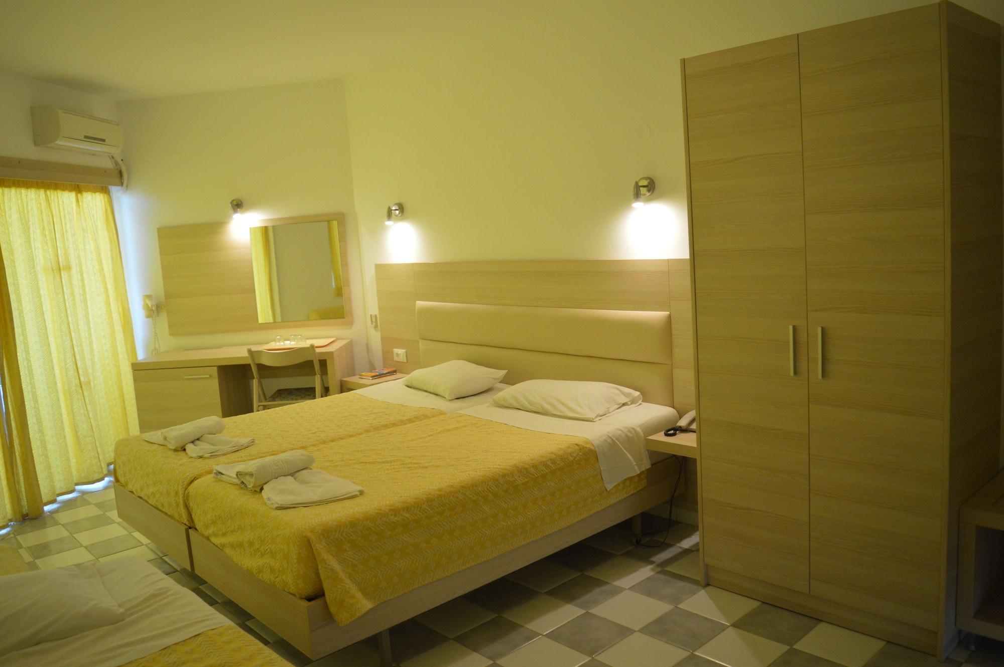 Sabina Hotel Theológos Extérieur photo
